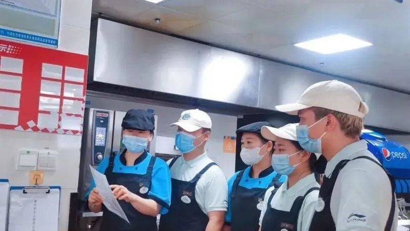黄油桃酥饼干：从配方到制作，揭秘传统糕点的现代演绎
