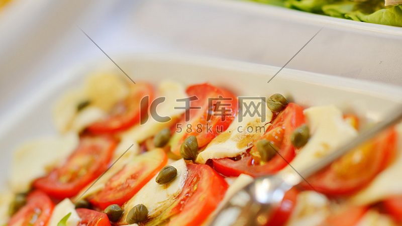 核桃的保质期受到多种因素的影响，主要包括以下几个方面：
